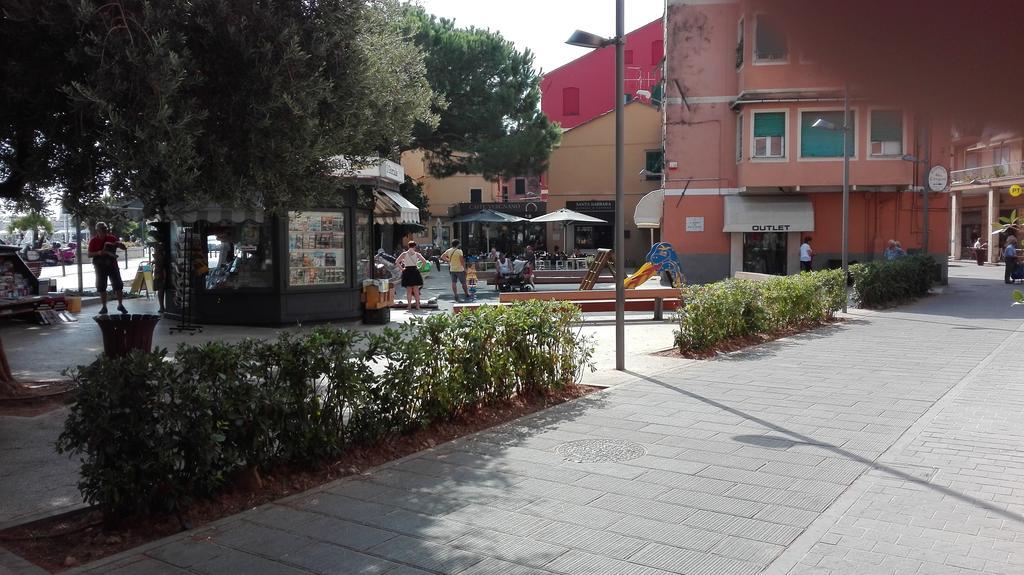 Case Vacanze Borgo Marina Imperia Exteriér fotografie