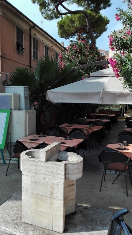 Case Vacanze Borgo Marina Imperia Exteriér fotografie