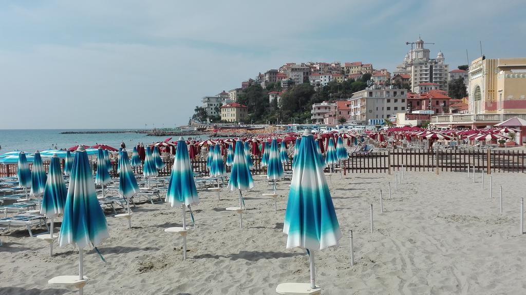 Case Vacanze Borgo Marina Imperia Exteriér fotografie